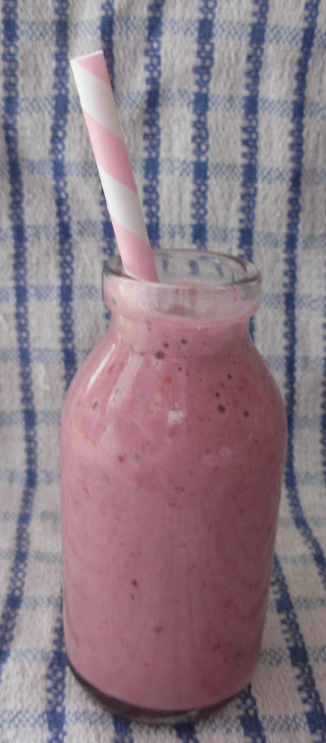 Berry smoothie bottle